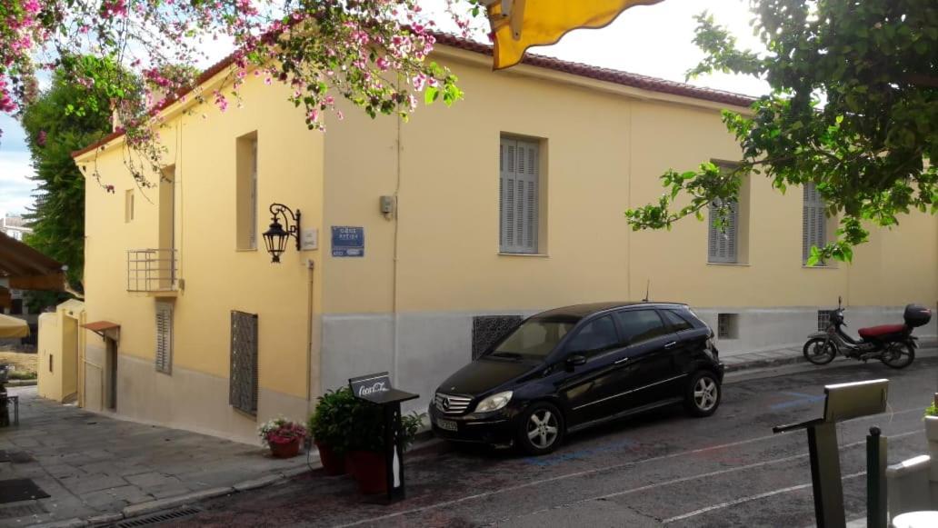 A Painter's House In Plaka Apartment