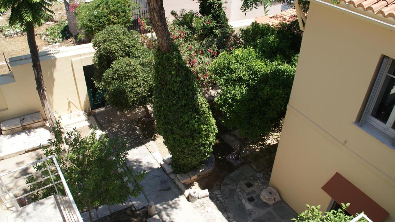 A Painter's House In Plaka Apartment Athens
