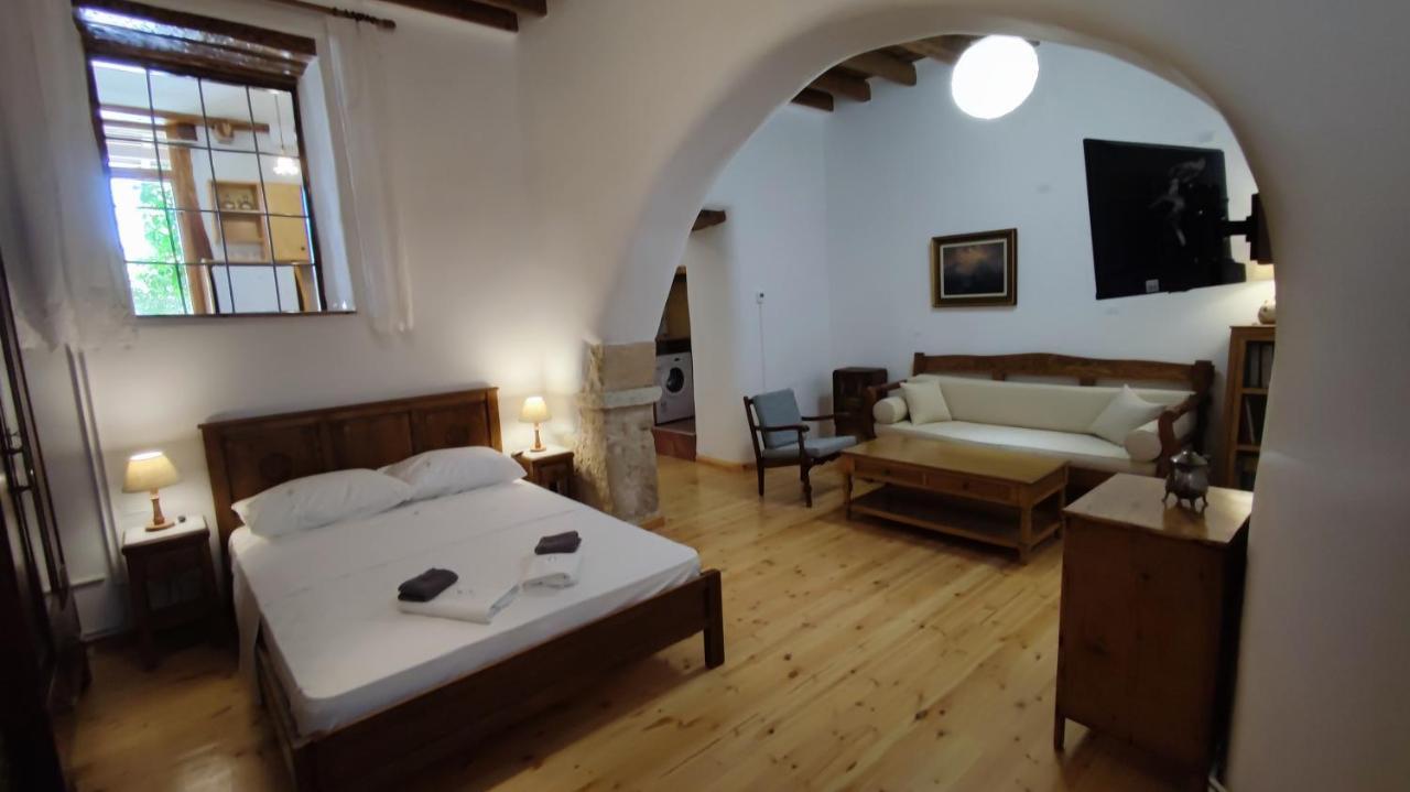 A Painter's House In Plaka Appartement *