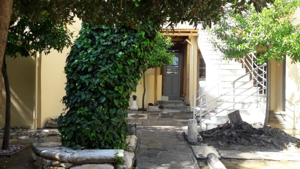 A Painter's House In Plaka *